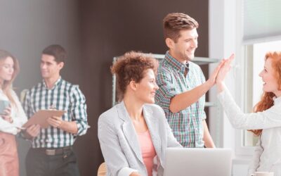 Características de un buen ambiente laboral: así es un clima laboral positivo